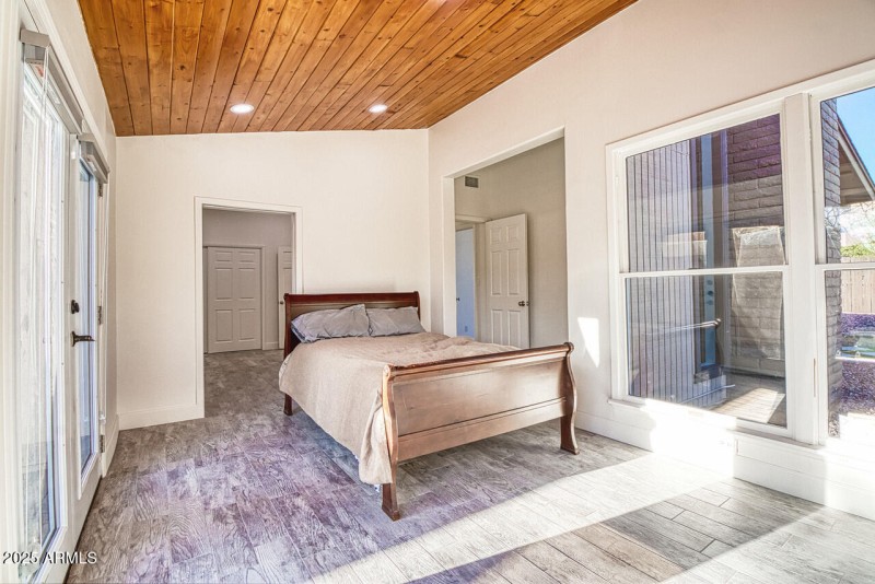 21-INT-80D-HDR-1-CR-P-Edit-IMG_1202