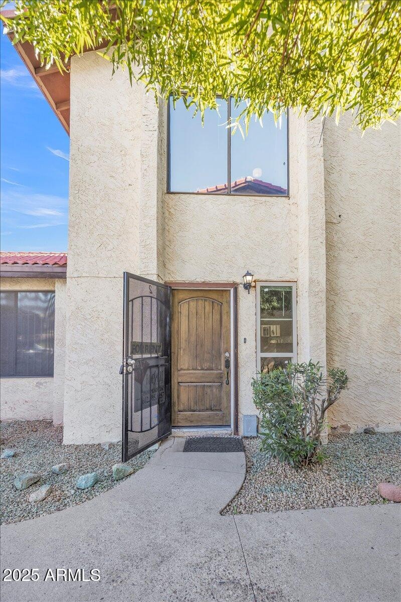 23-2437_E_Tracy_Ln_#2_23