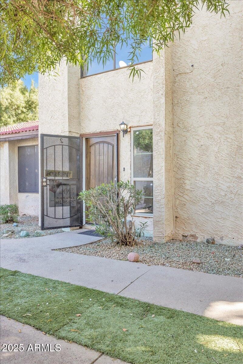 21-2437_E_Tracy_Ln_#2_21