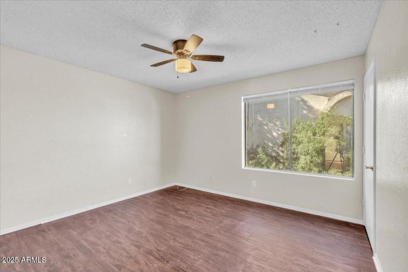 15-2437_E_Tracy_Ln_#2_15