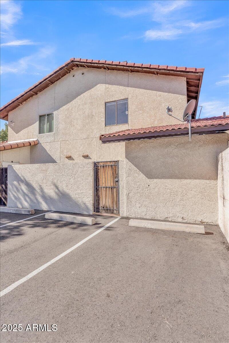 20-2437_E_Tracy_Ln_#2_20