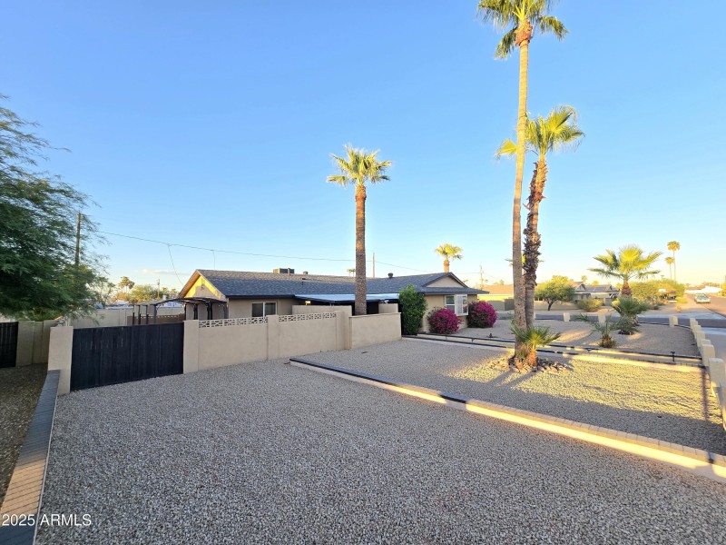 Second RV Gate-West Sidee