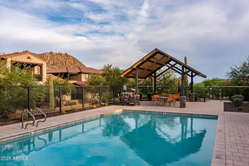 36-web-or-mls-Community 3