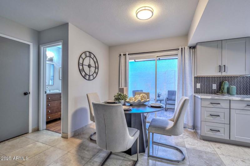 Breakfast Room