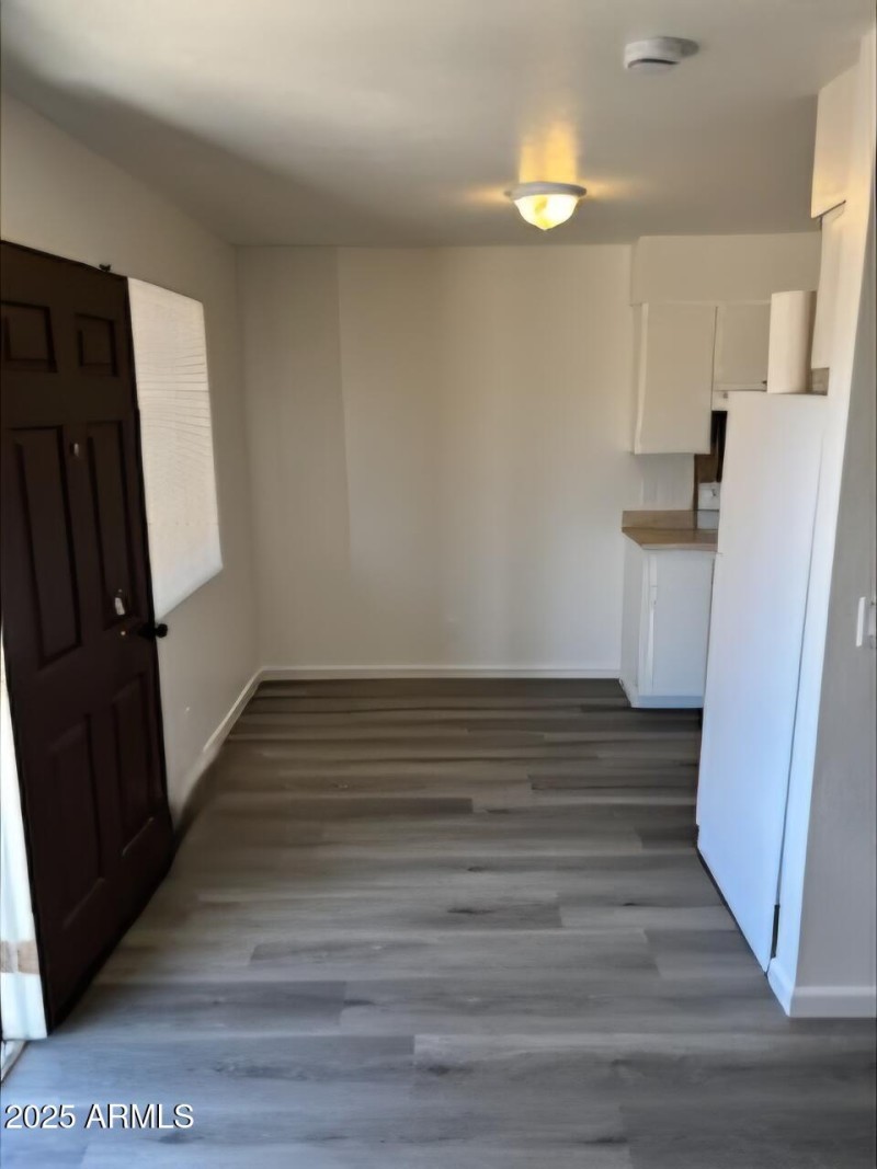 B Dining room to kitchen