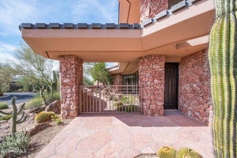 Separate casita entry