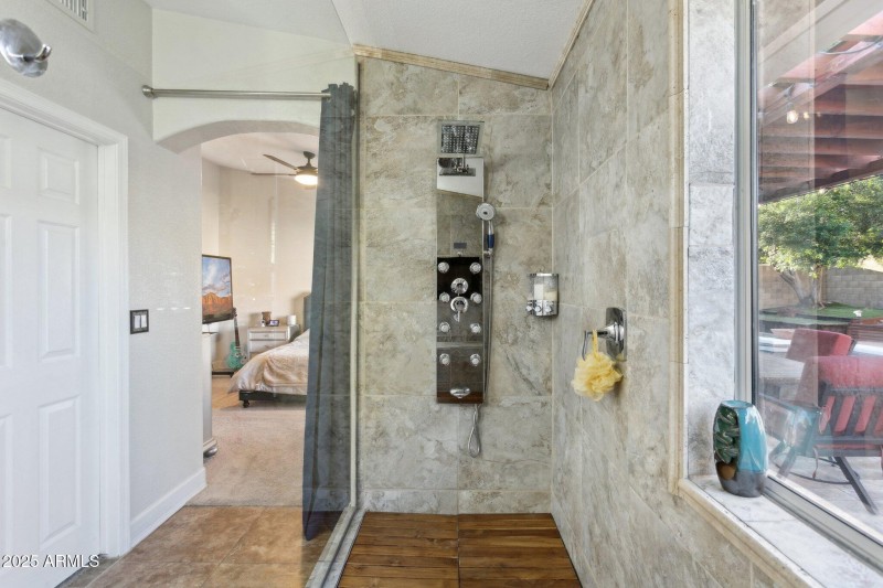 26-web-or-mls-4740-e-villa-maria-dr