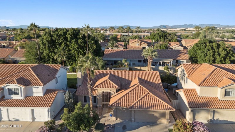 42-web-or-mls-4740-e-villa-maria-dr