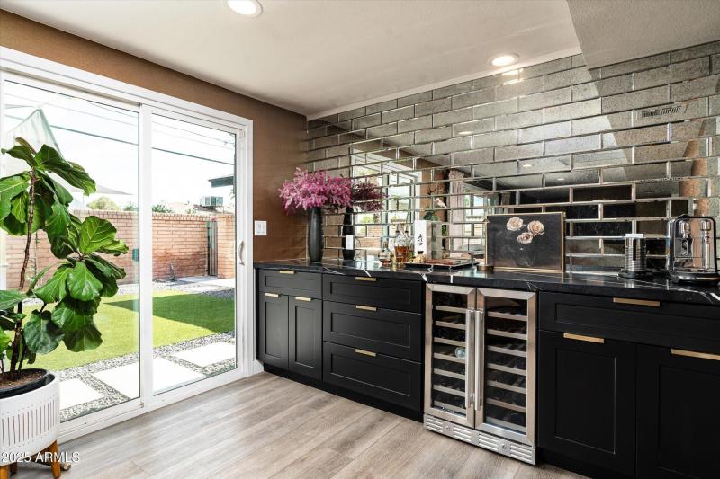 21-8341 E Hubbell St (21 of 39)