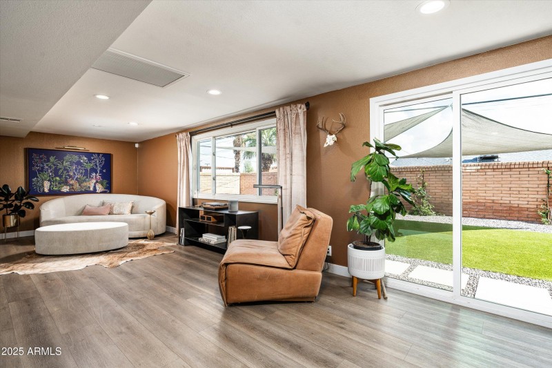 22-8341 E Hubbell St (22 of 39)