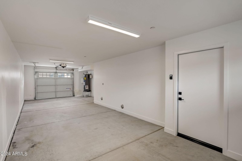 50367-3645 E Earll Dr-029