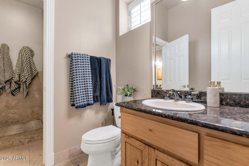 8406 W Williams Rd-large-025-018-8406 W