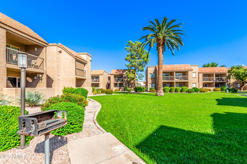 Lush Community Landscaping