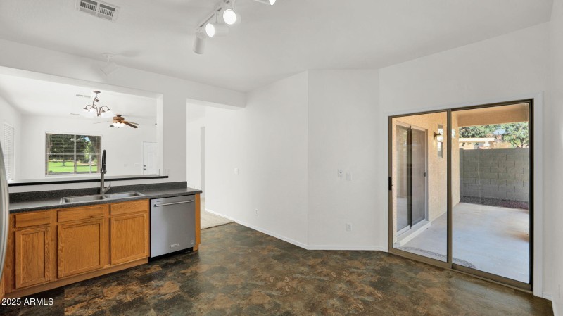 16-web-or-mls-P1276687