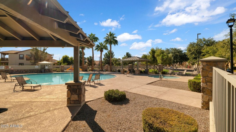 41-web-or-mls-P1276866