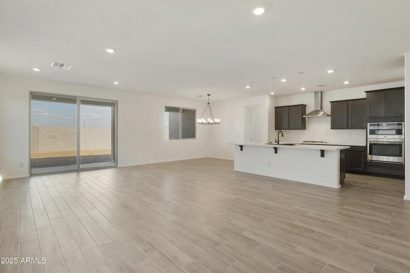 GREAT ROOM / KITCHEN