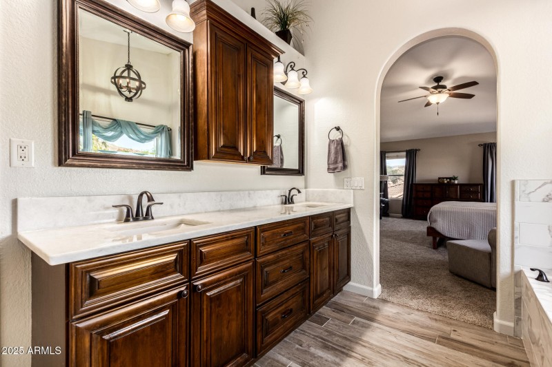 Amazing Spa-Like Ensuite Bathroom