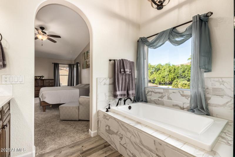 Luxurious Whirlpool Tub