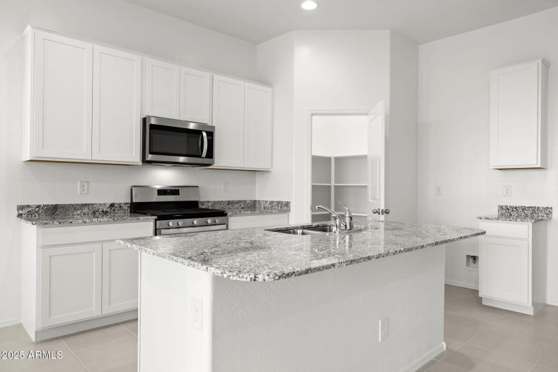 6-web-or-mls-15649-w-smoketree-dr-lot-17