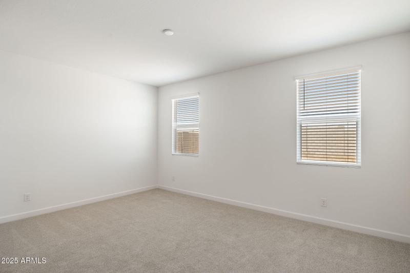 14-web-or-mls-15362-w-smoketree-dr-10-ma