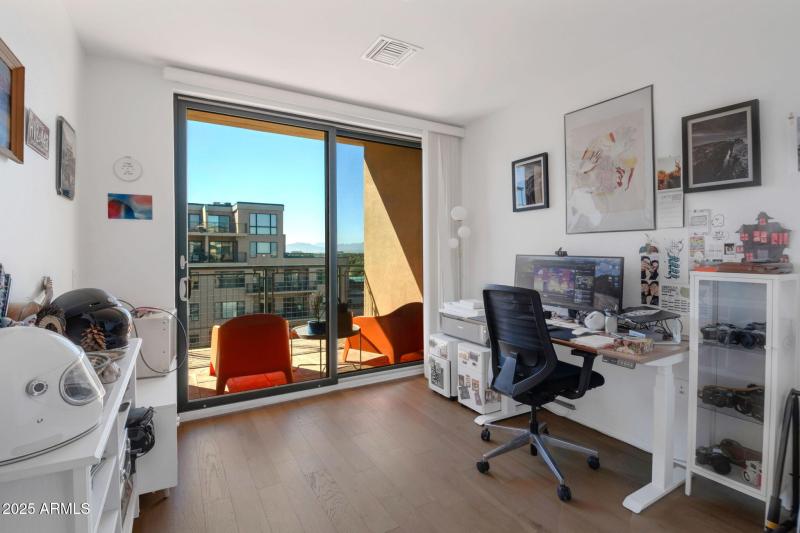 11-web-or-mls-Qp-2433