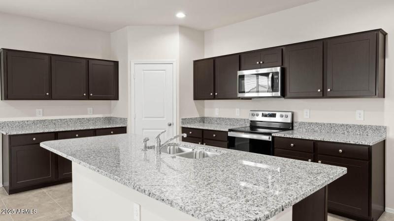 Mockingbird-Estrella Vista - 3530 - 3730