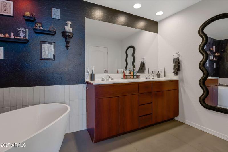 8-web-or-mls-Qp-2409