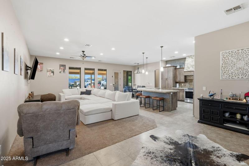 19-web-or-mls-A7407051