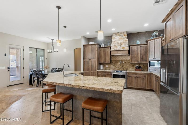 23-web-or-mls-A7407070