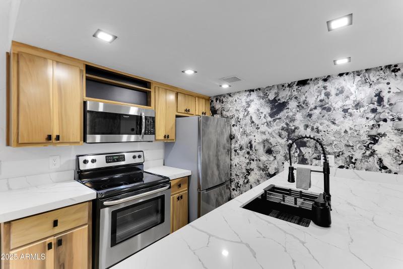 2228 E Campbell Ave (5)