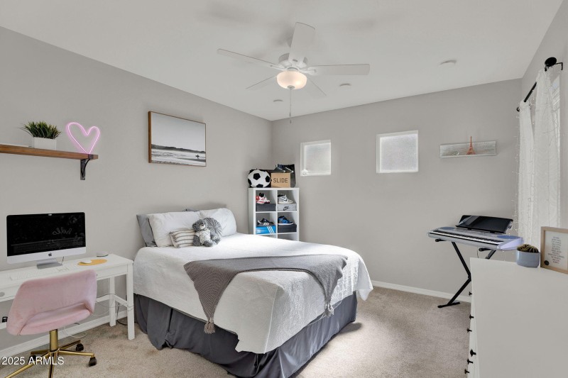 239 E balsam Edgar Rascon Realtor (30)