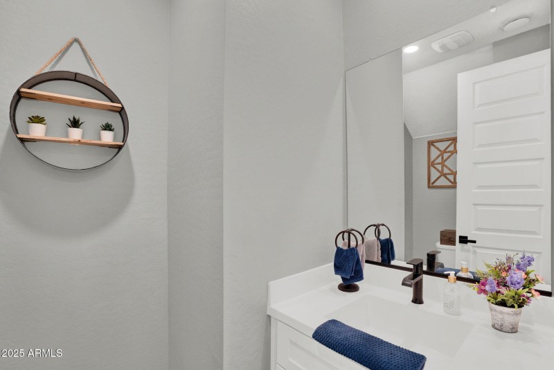 239 E balsam Edgar Rascon Realtor (34)