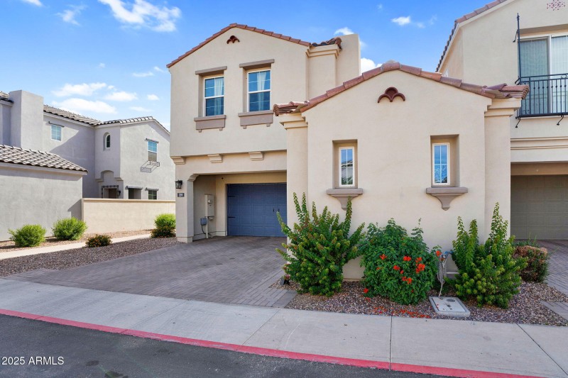 239 E balsam Edgar Rascon Realtor (3)