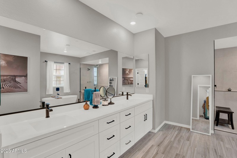 239 E balsam Edgar Rascon Realtor (17)