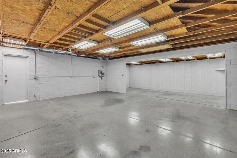 27-4632_N_14th_St_26