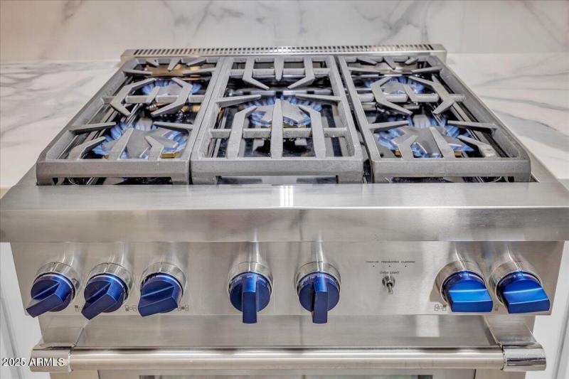 33-4632_N_14th_St_32