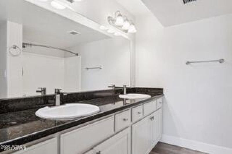 20250925180805387767000000-o