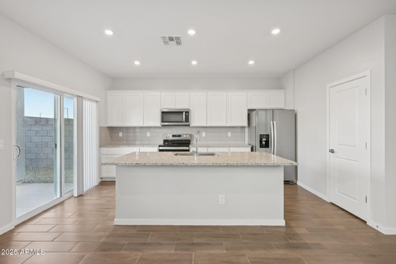 12-web-or-mls-W Jessie Ln-S0611-012