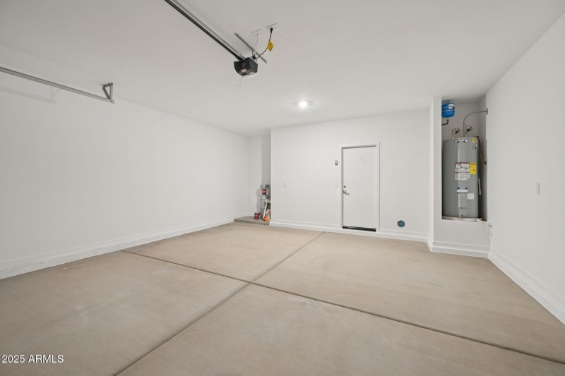 32-web-or-mls-W Jessie Ln-S0611-032