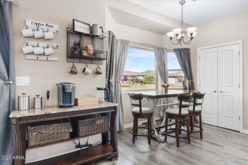 PANTRY OFF DINING AREA