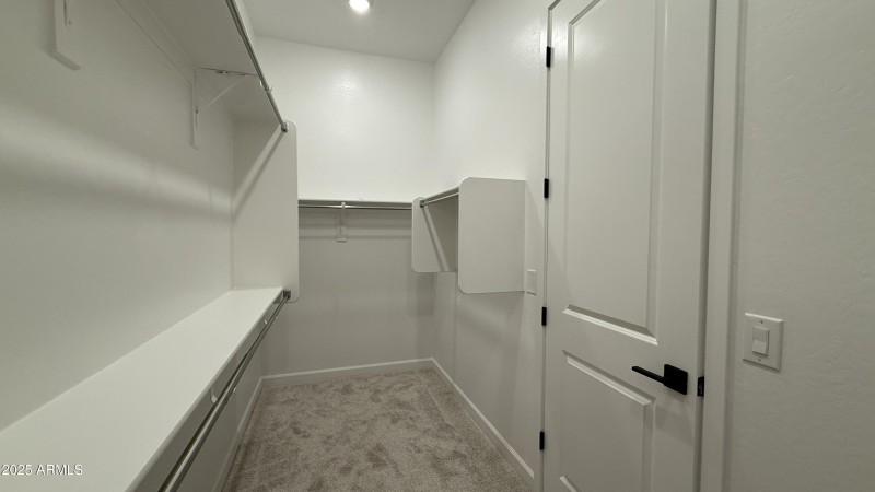 026 - Owner's Walk-In Closet