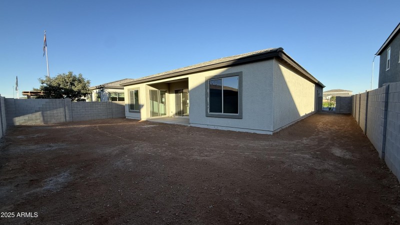 031 - Large Backyard