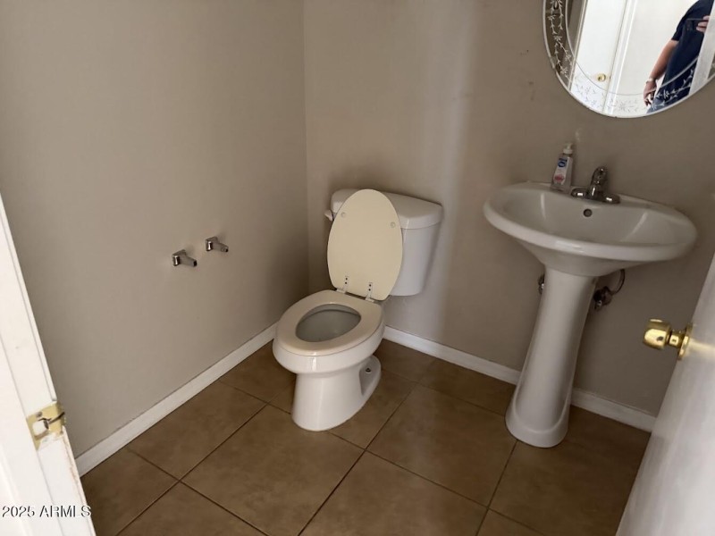 21 - Downstairs Half Bathroom