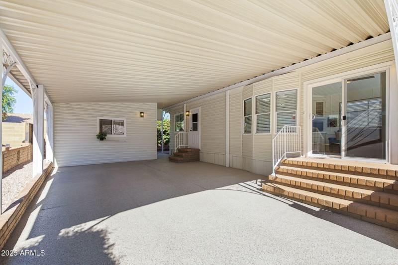 002__111 S Greenfield Rd unit 631