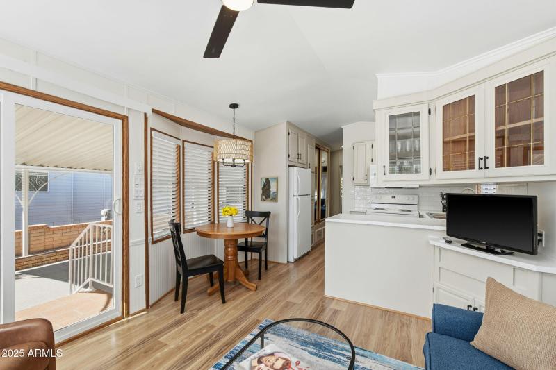 007__111 S Greenfield Rd unit 631