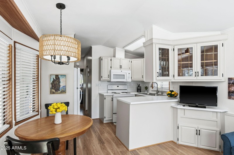 008__111 S Greenfield Rd unit 631