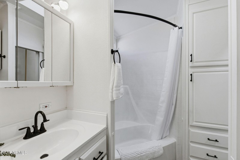 012__111 S Greenfield Rd unit 631