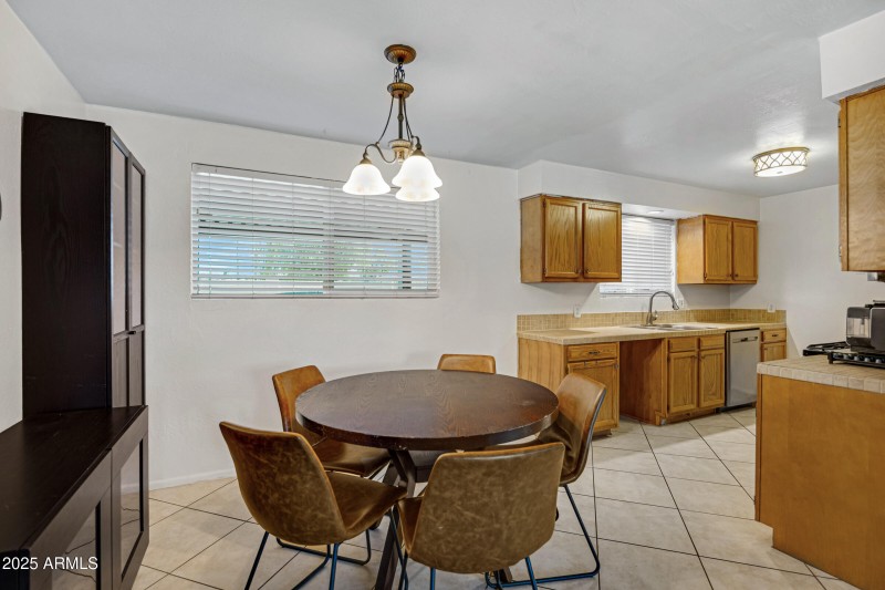 1111 E Turney Ave #7-11