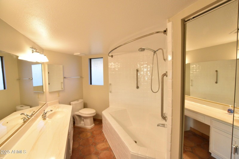 20210207210329860860000000-o