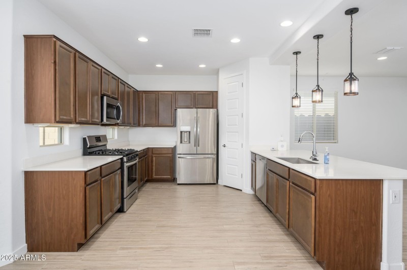 5-web-or-mls-Badgett-13